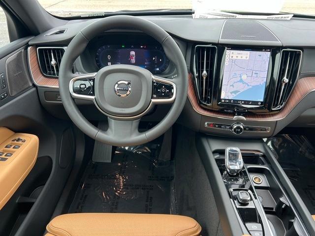 new 2025 Volvo XC60 car