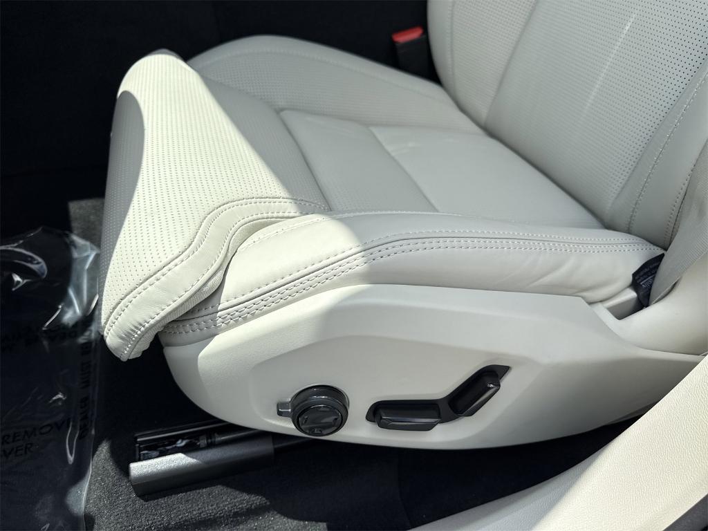 new 2026 Volvo XC60 car