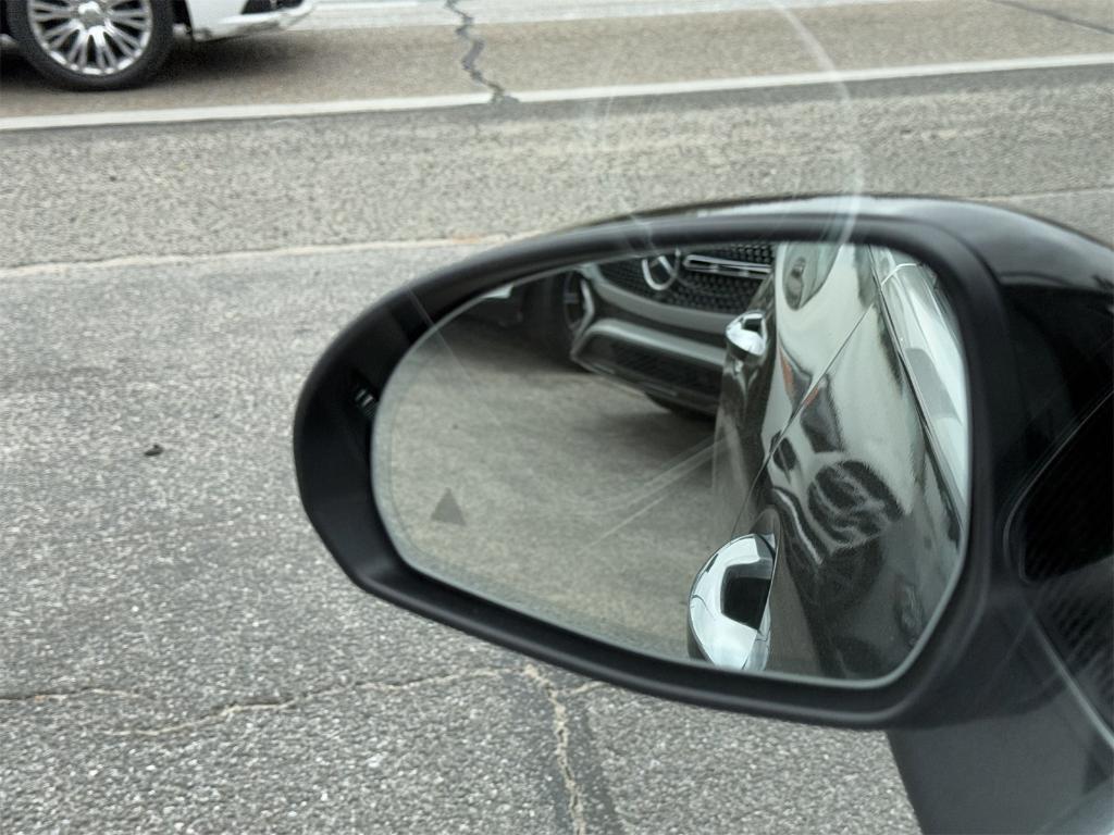 new 2025 Mercedes-Benz GLC 300 car