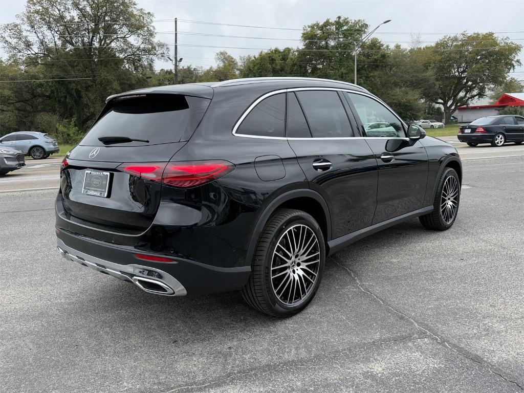 new 2025 Mercedes-Benz GLC 300 car