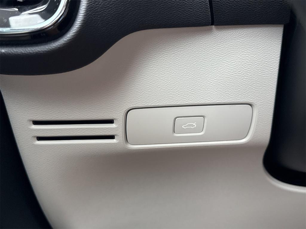 new 2026 Volvo XC40 car