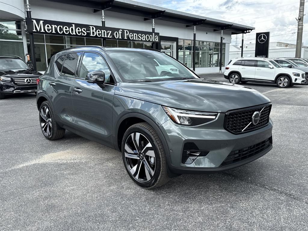 new 2026 Volvo XC40 car