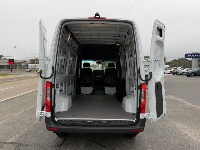 new 2025 Mercedes-Benz Sprinter 2500 car