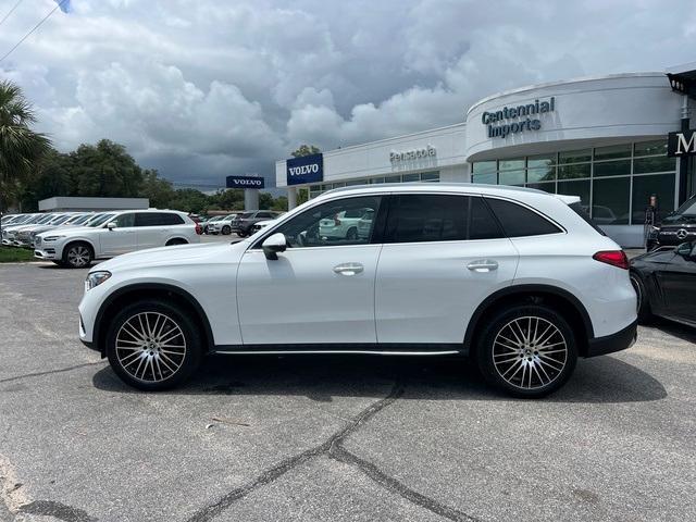 new 2024 Mercedes-Benz GLC 300 car