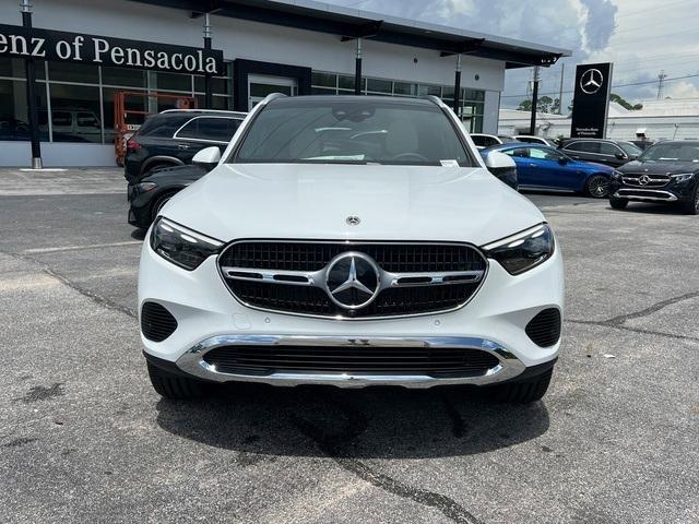 new 2024 Mercedes-Benz GLC 300 car