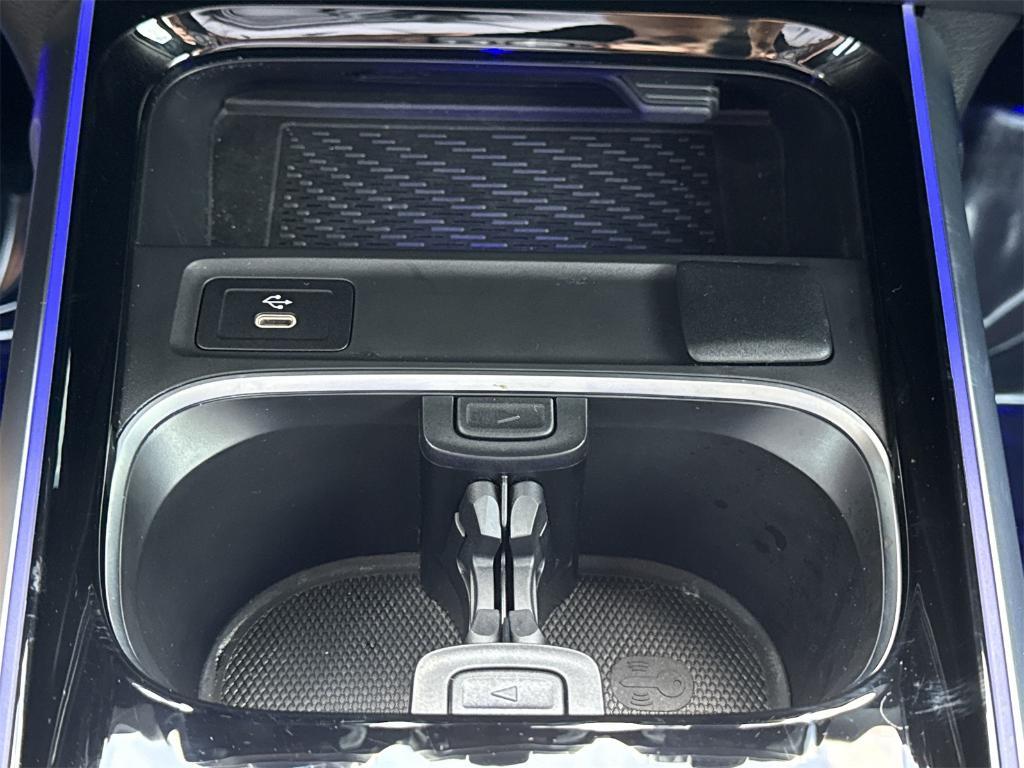 used 2025 Mercedes-Benz GLB 250 car, priced at $39,998