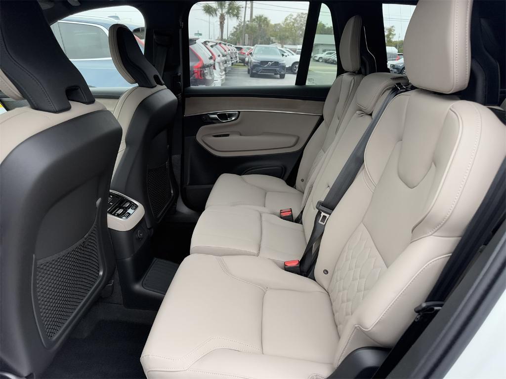 new 2025 Volvo XC90 Plug-In Hybrid car