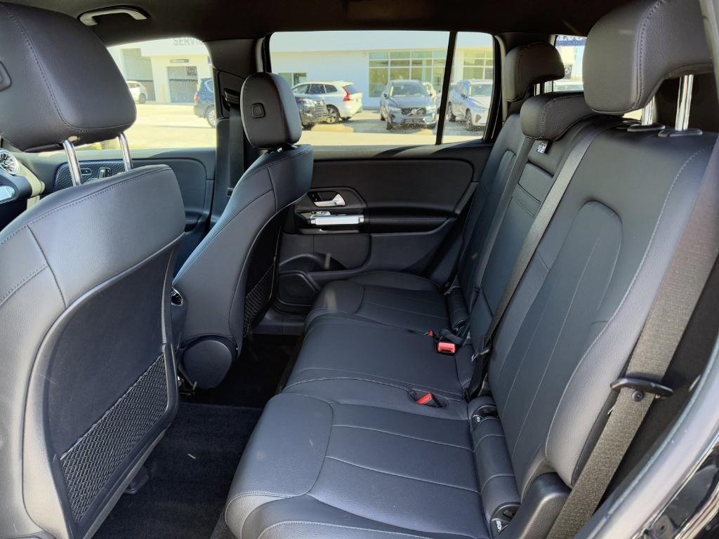 new 2024 Mercedes-Benz GLB 250 car