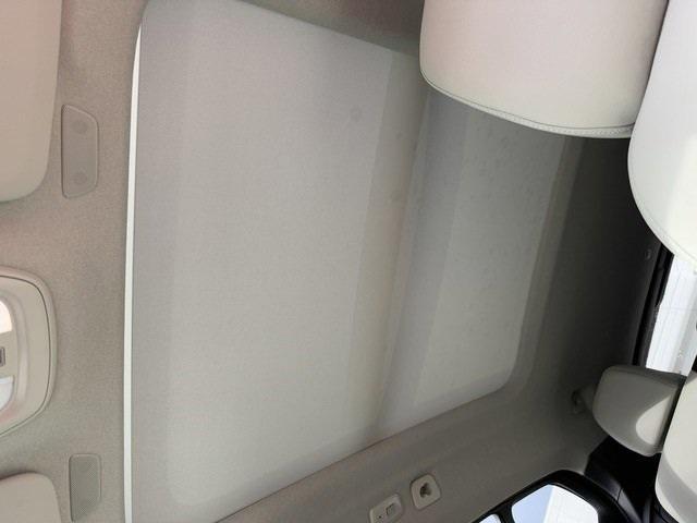 new 2025 Volvo XC40 car