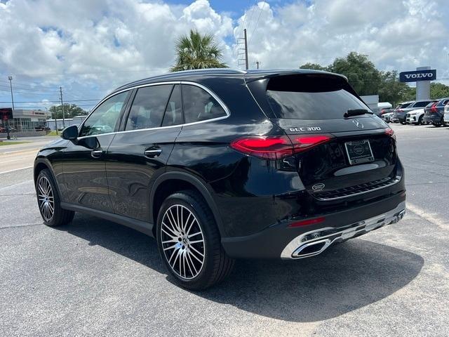 new 2024 Mercedes-Benz GLC 300 car