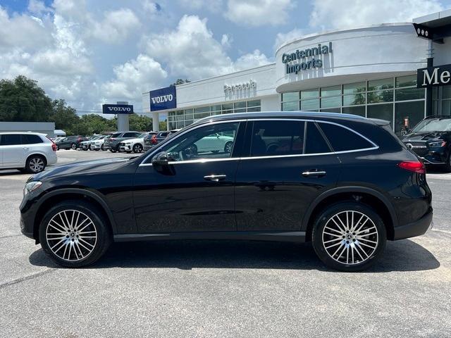 new 2024 Mercedes-Benz GLC 300 car