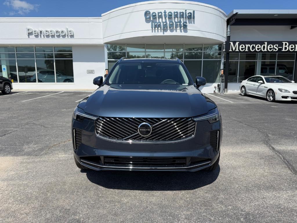 new 2025 Volvo XC90 Plug-In Hybrid car