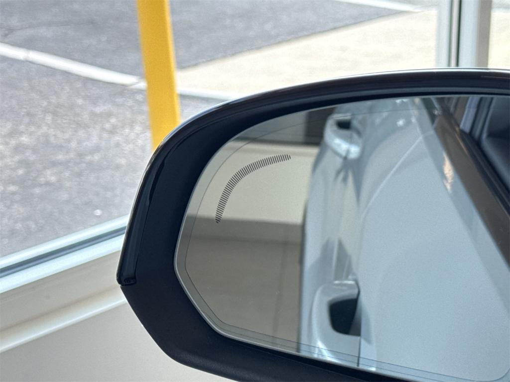 new 2026 Volvo XC40 car
