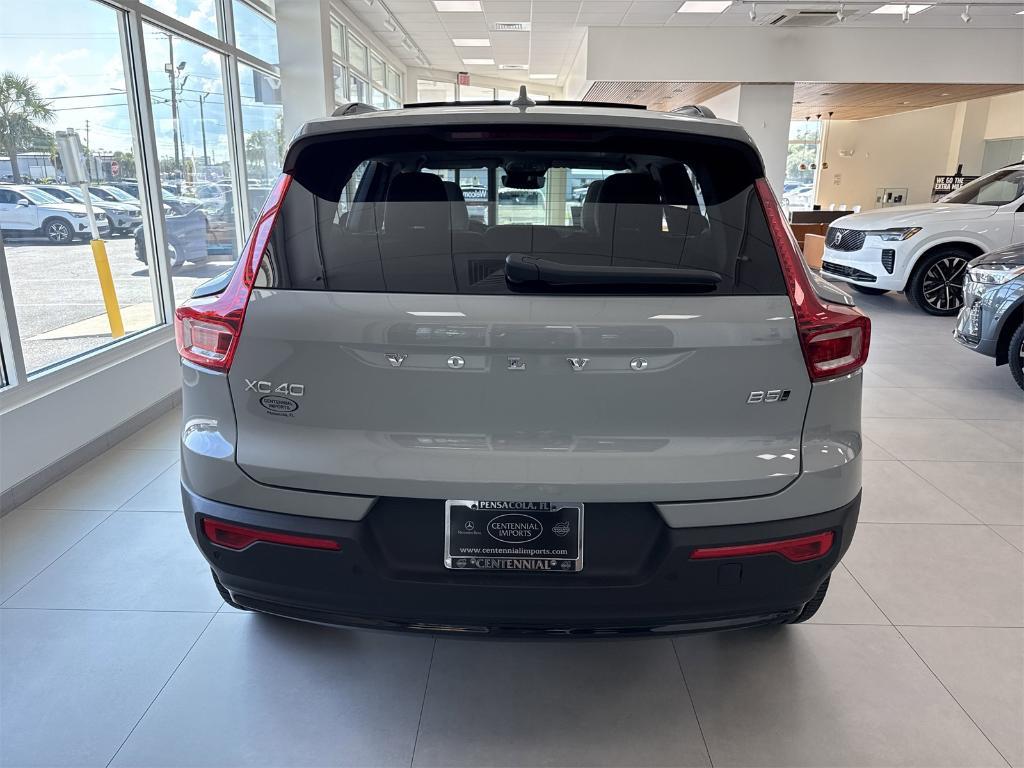 new 2026 Volvo XC40 car