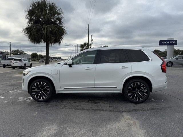 new 2025 Volvo XC90 Plug-In Hybrid car