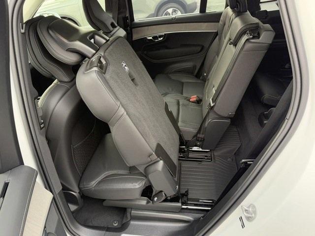 new 2025 Volvo XC90 Plug-In Hybrid car