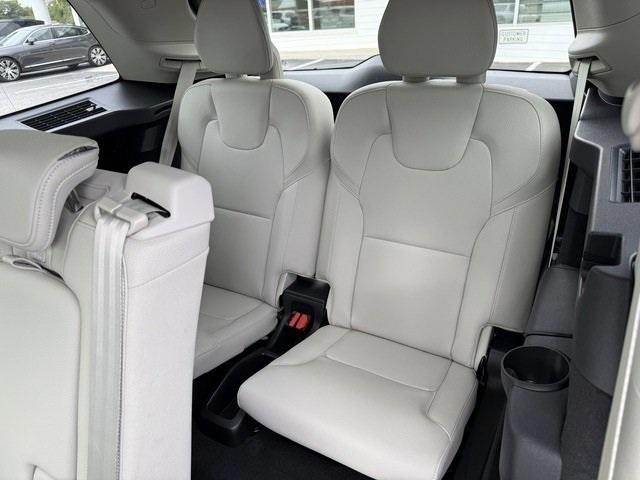 new 2025 Volvo XC90 car