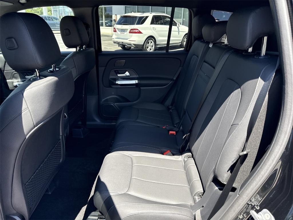 new 2026 Mercedes-Benz GLB 250 car