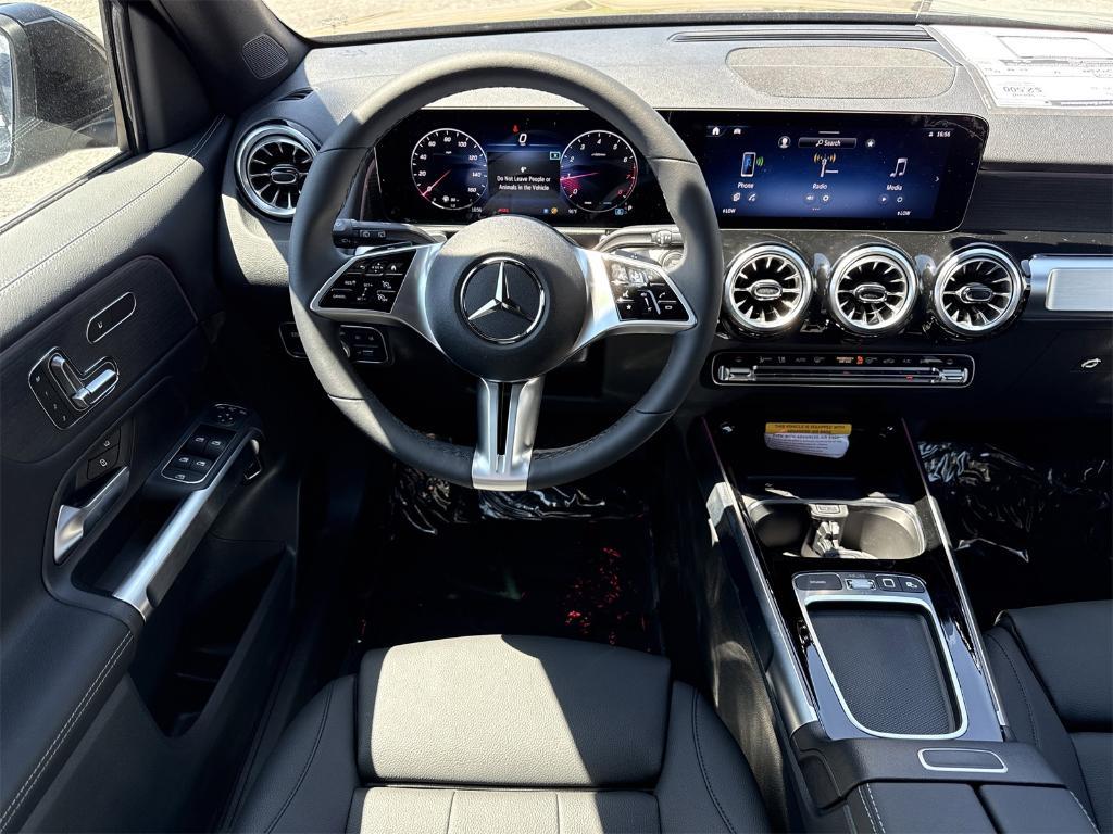 new 2026 Mercedes-Benz GLB 250 car