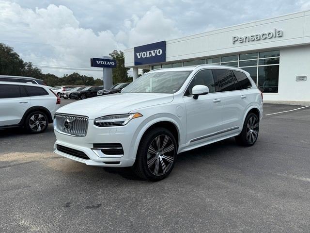 new 2025 Volvo XC90 Plug-In Hybrid car