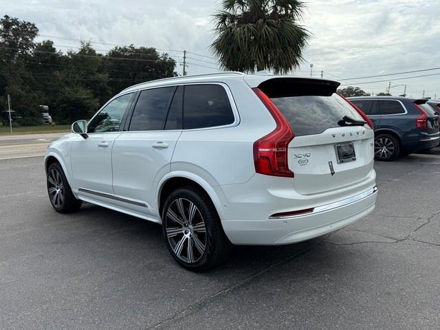 new 2025 Volvo XC90 Plug-In Hybrid car