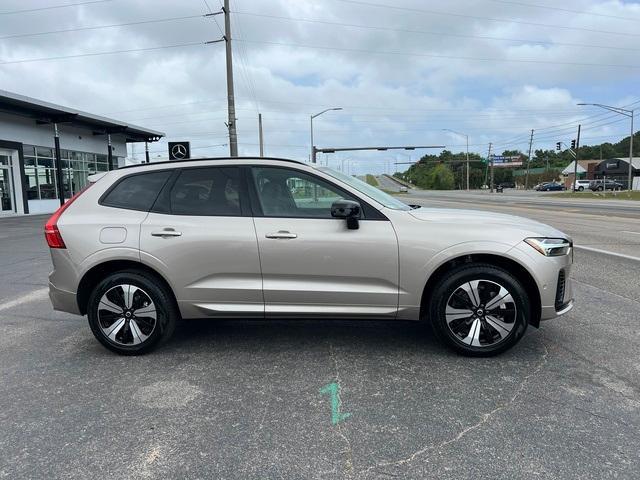 new 2024 Volvo XC60 Recharge Plug-In Hybrid car