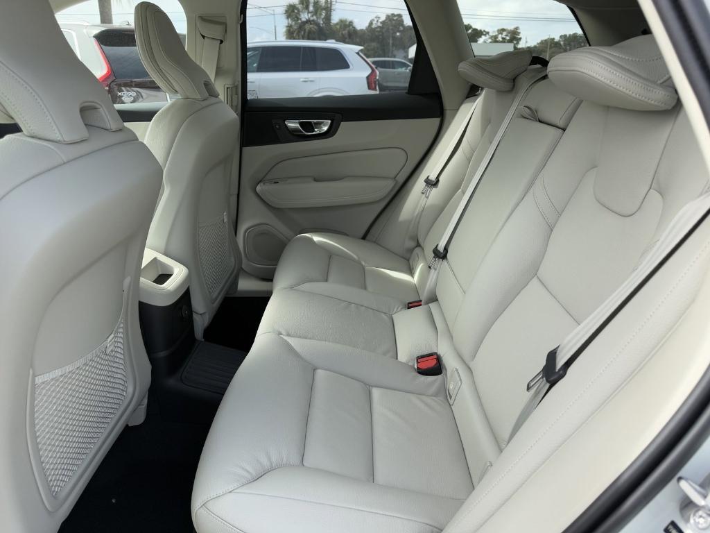new 2025 Volvo XC60 Plug-In Hybrid car