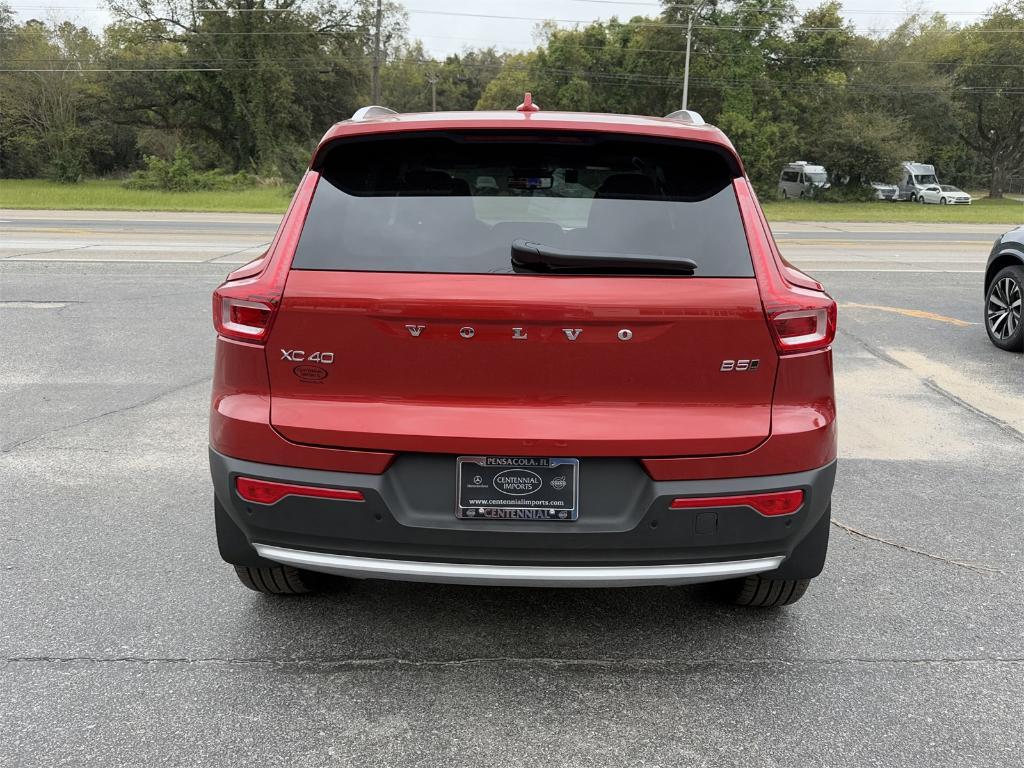 new 2025 Volvo XC40 car