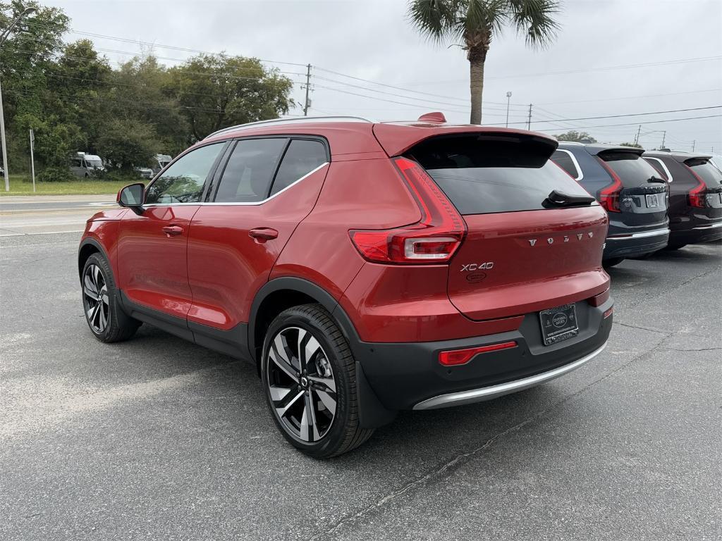 new 2025 Volvo XC40 car