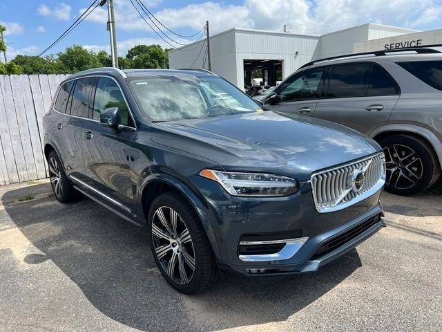used 2022 Volvo XC90 car, priced at $53,797