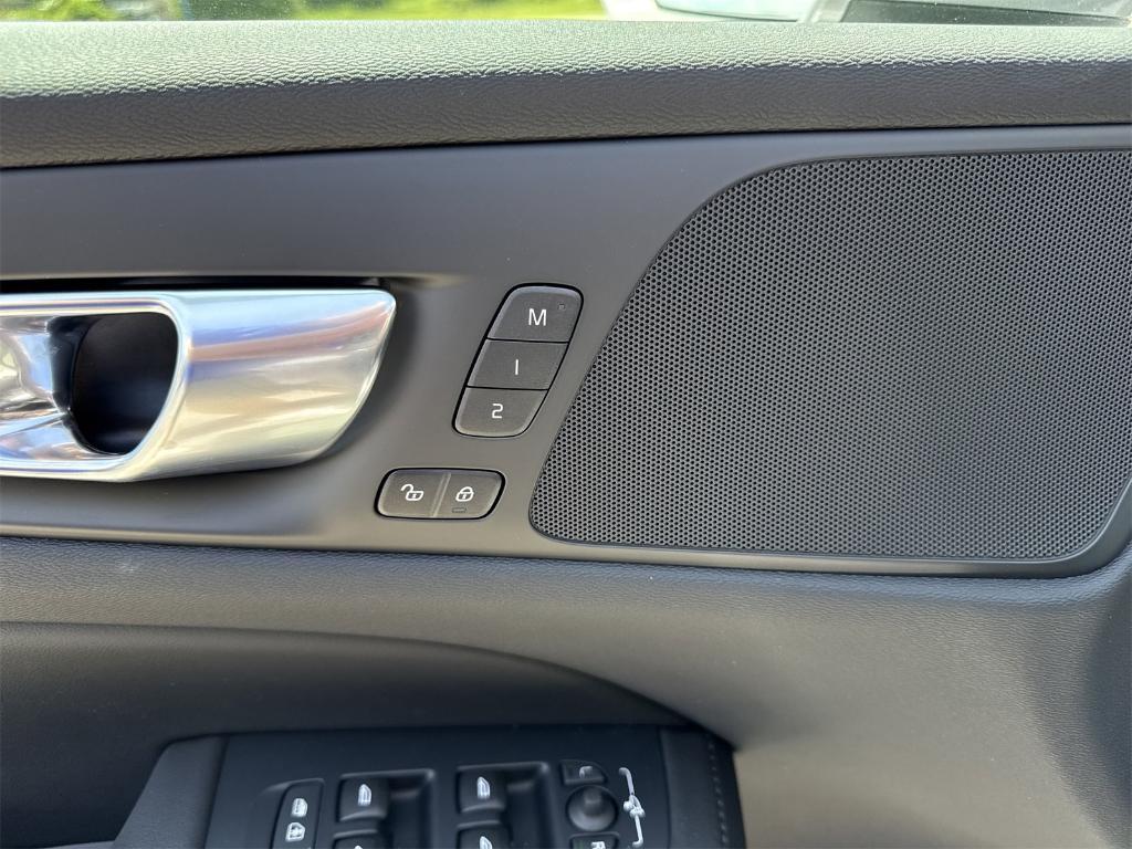 new 2026 Volvo V60 Cross Country car