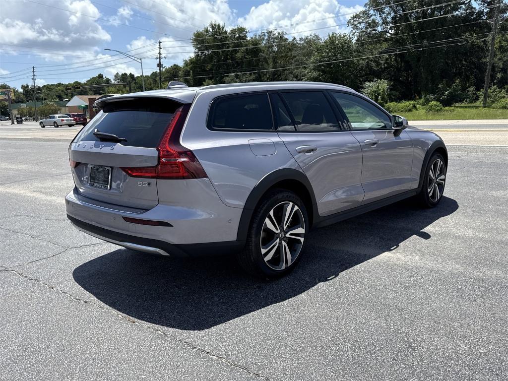 new 2026 Volvo V60 Cross Country car