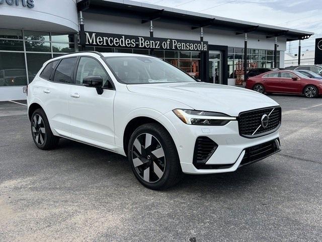 new 2025 Volvo XC60 Plug-In Hybrid car
