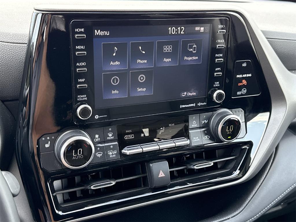 used 2021 Toyota Highlander car, priced at $31,500