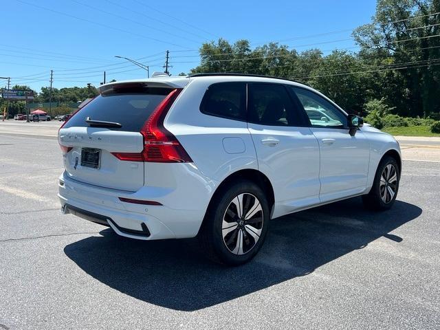 new 2024 Volvo XC60 Recharge Plug-In Hybrid car