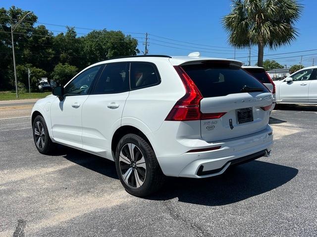 new 2024 Volvo XC60 Recharge Plug-In Hybrid car