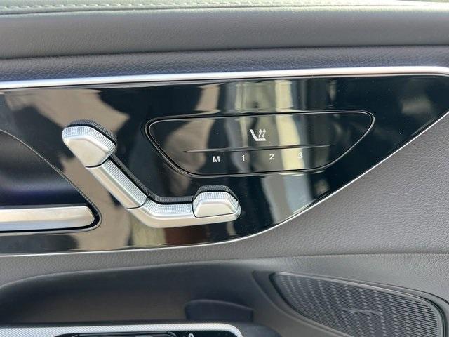 new 2024 Mercedes-Benz GLC 300 car