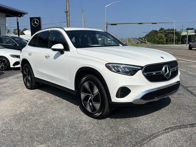 new 2024 Mercedes-Benz GLC 300 car