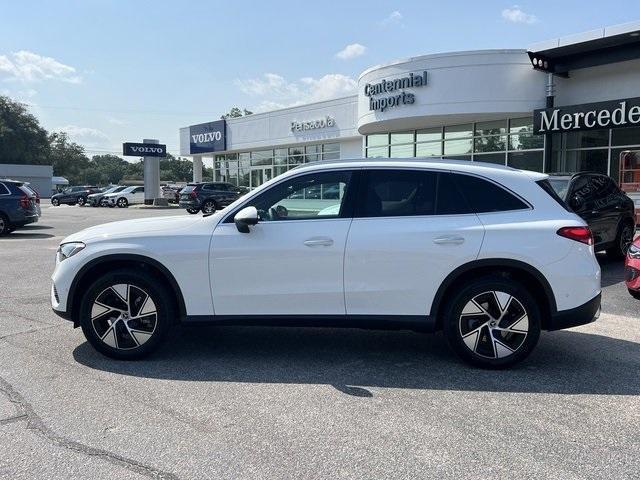 new 2024 Mercedes-Benz GLC 300 car