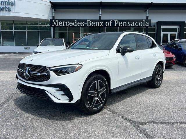 new 2024 Mercedes-Benz GLC 300 car