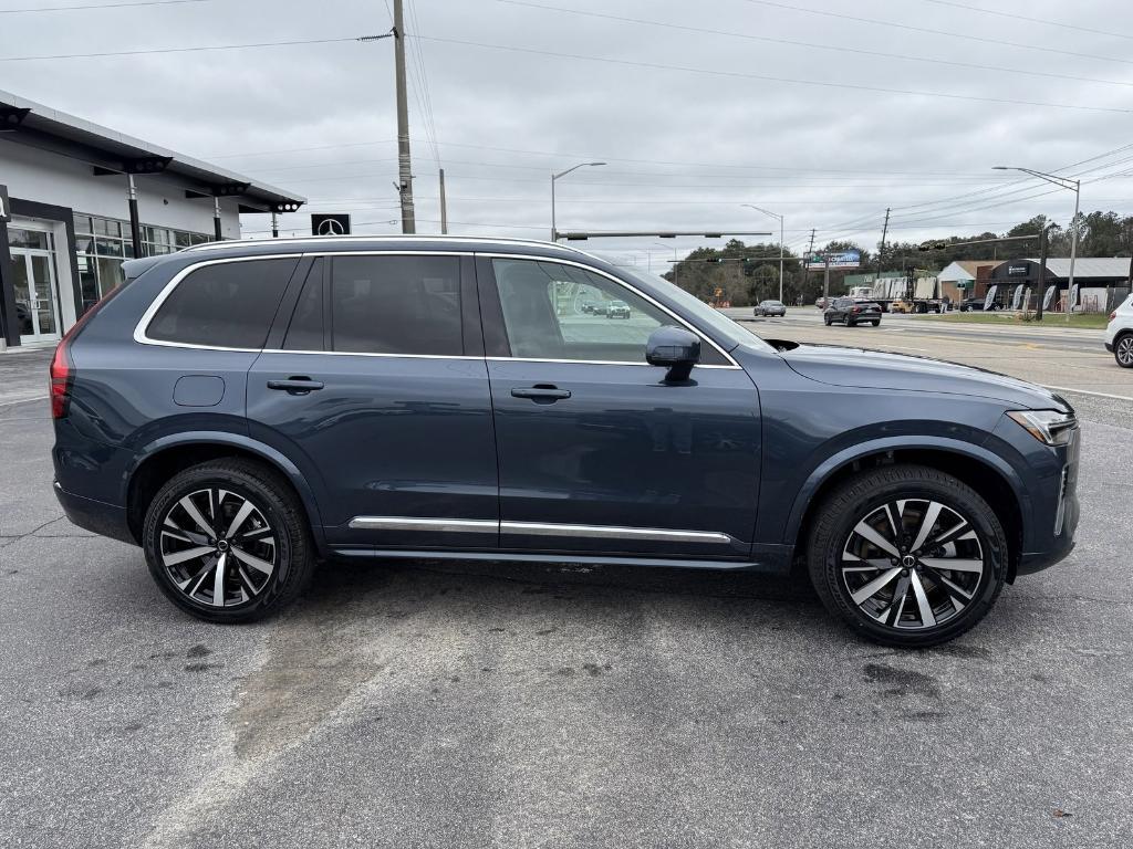 new 2025 Volvo XC90 car