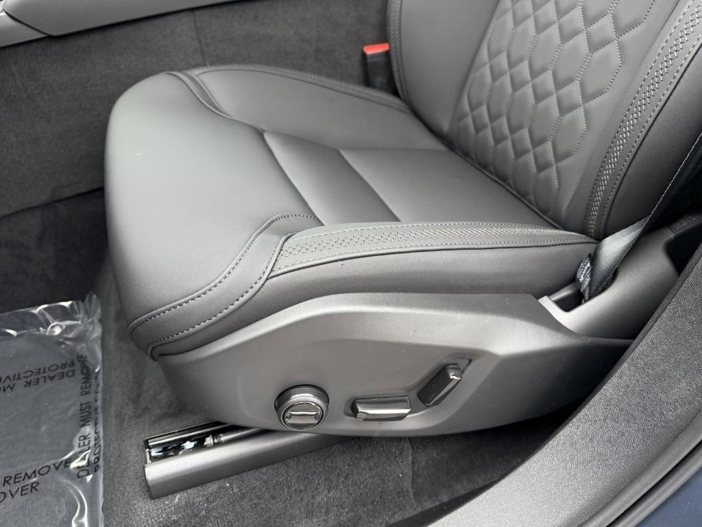 new 2025 Volvo XC90 car