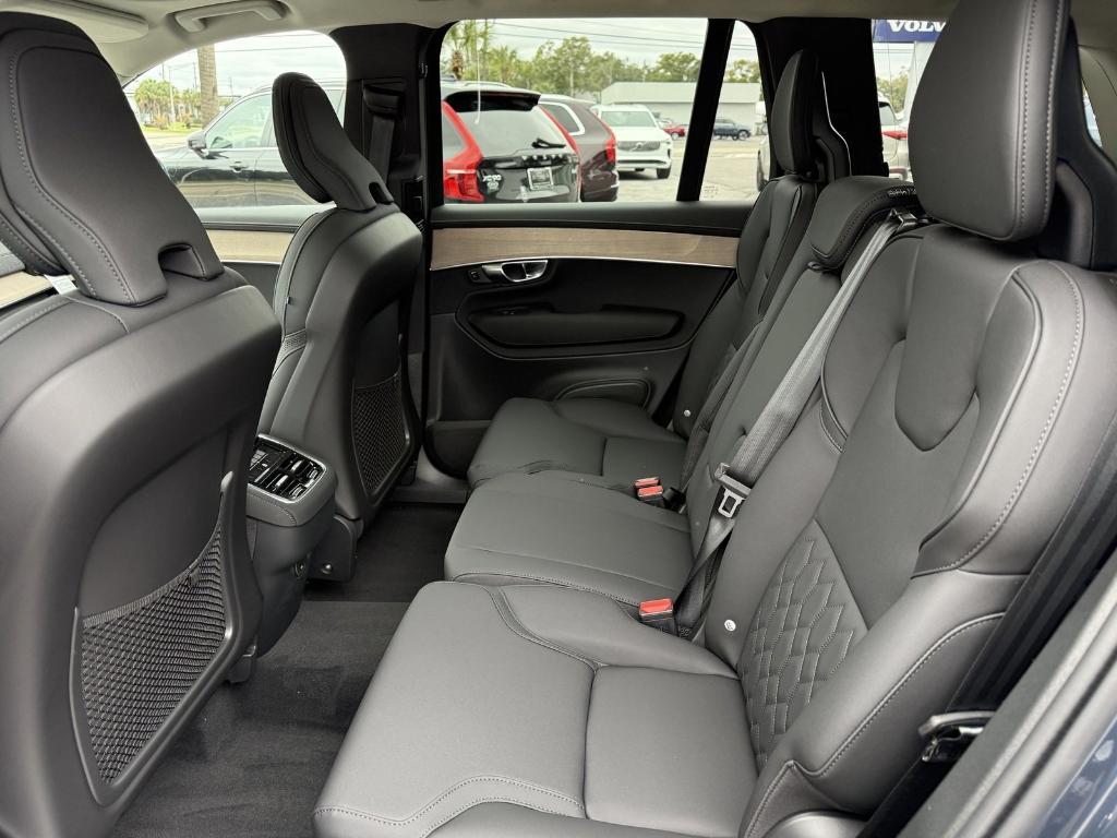 new 2025 Volvo XC90 car