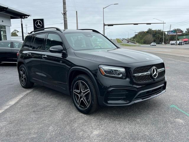 new 2024 Mercedes-Benz GLB 250 car