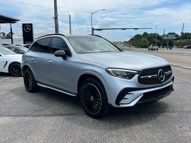 new 2024 Mercedes-Benz GLC 300 car