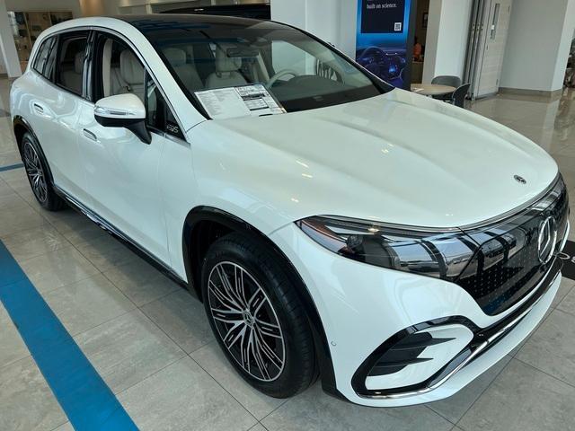 new 2023 Mercedes-Benz EQS 580 car