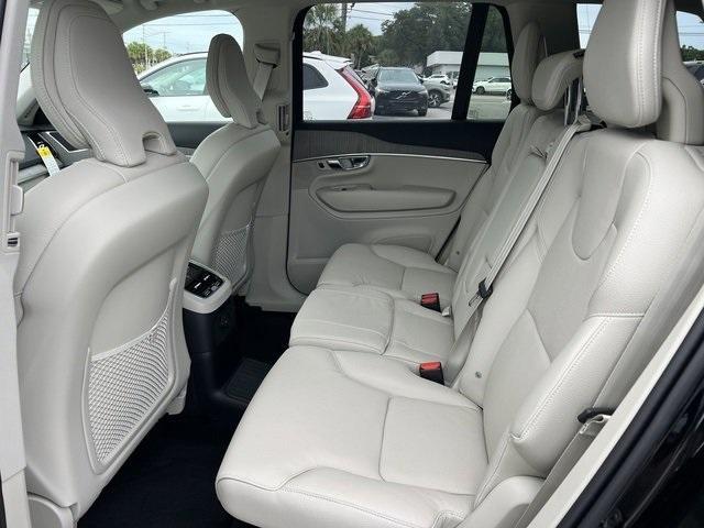 new 2025 Volvo XC90 Plug-In Hybrid car
