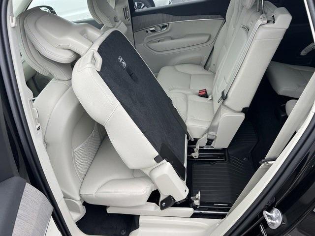 new 2025 Volvo XC90 Plug-In Hybrid car