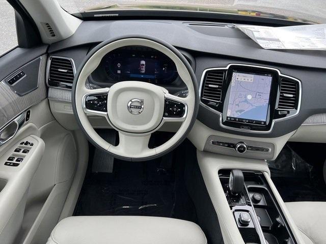 new 2025 Volvo XC90 Plug-In Hybrid car