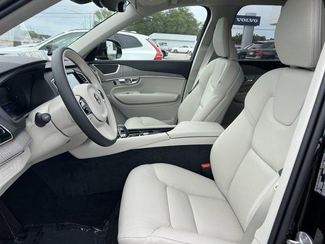 new 2025 Volvo XC90 Plug-In Hybrid car